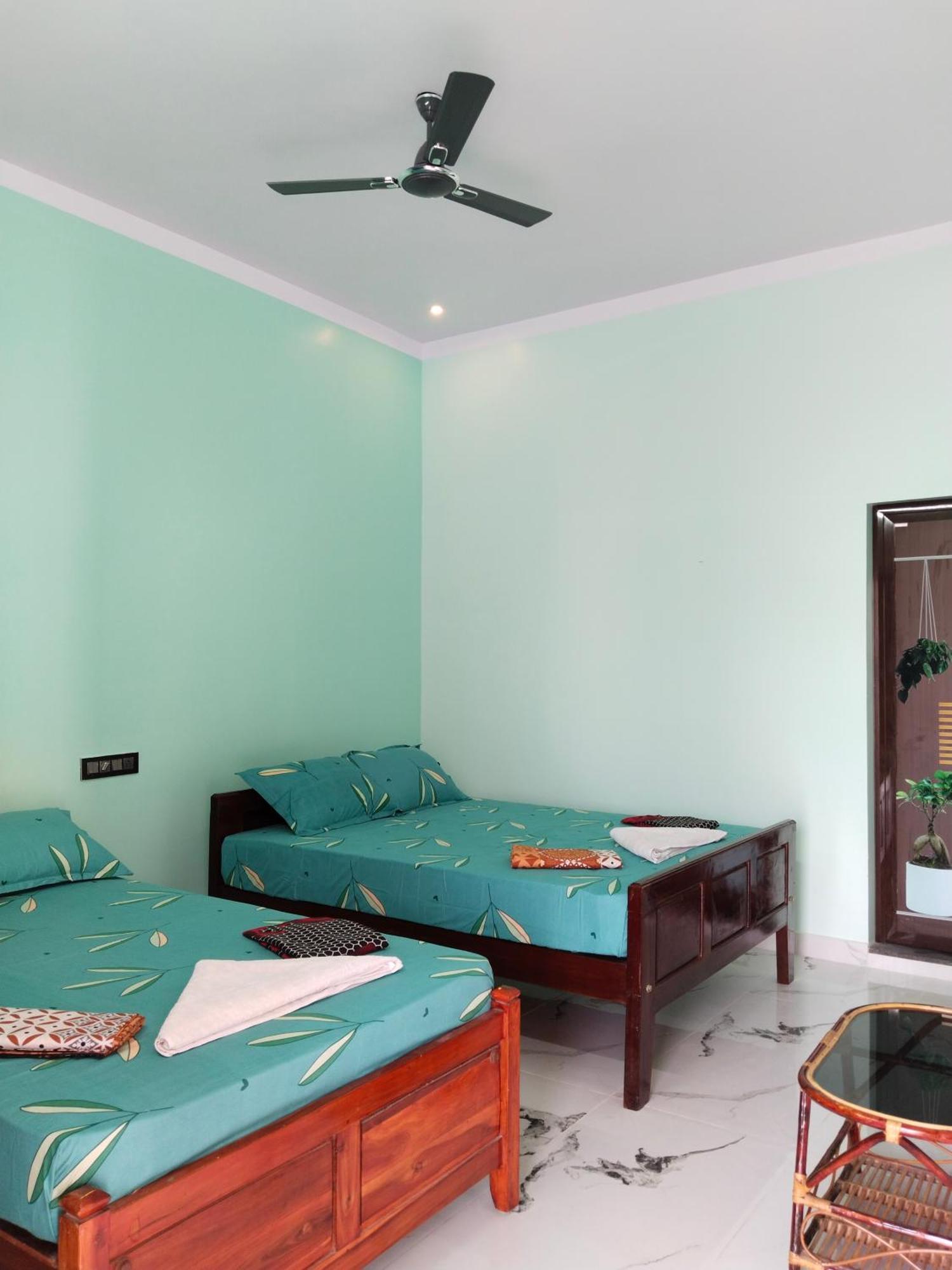 Hotel Vedhav Residency Kanyakumari Esterno foto