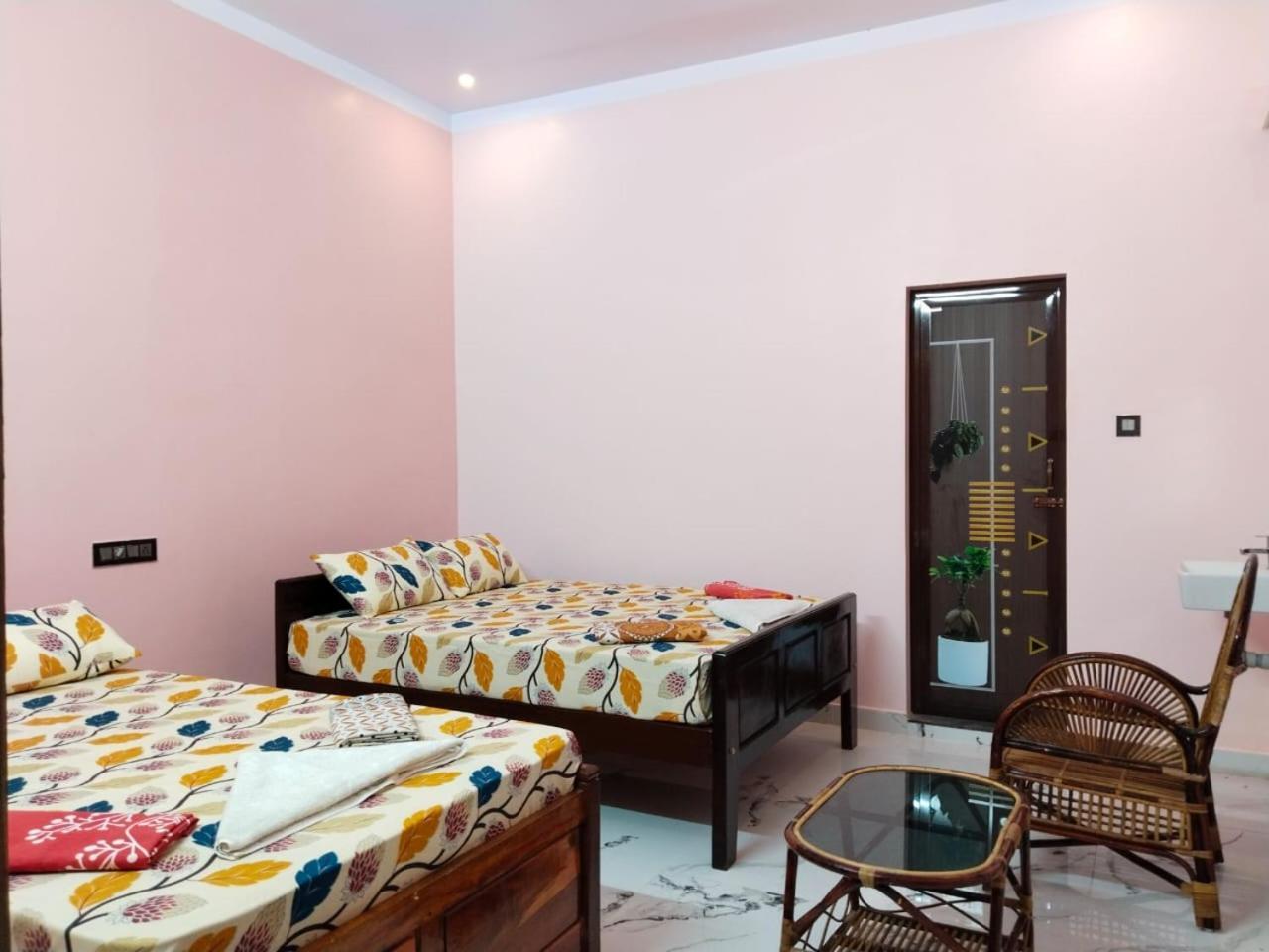 Hotel Vedhav Residency Kanyakumari Esterno foto